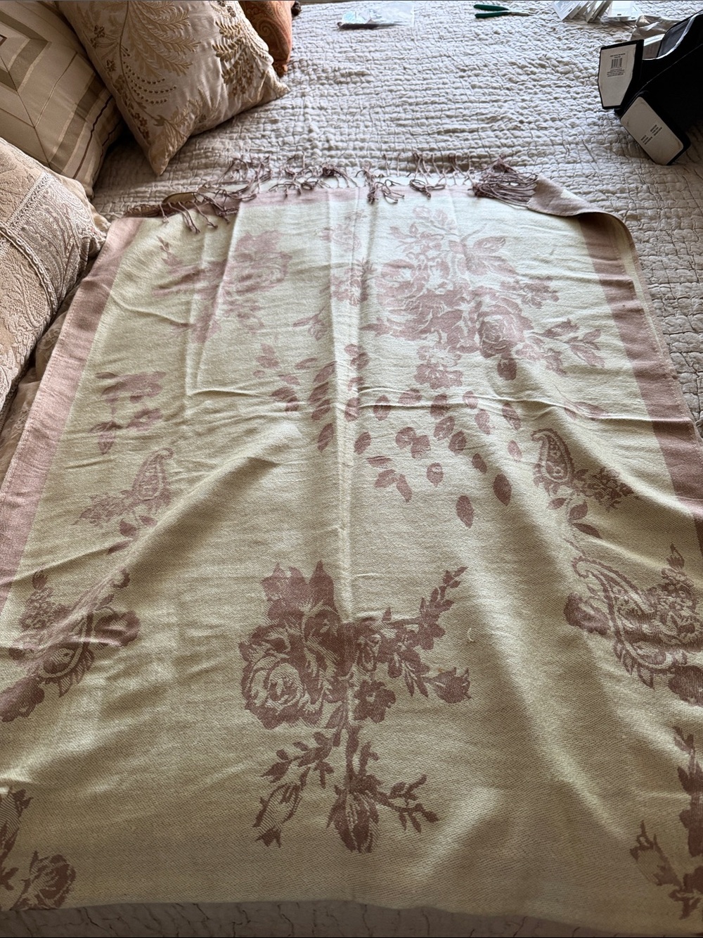 Shawl cashmere / silk 90% cashmere 10 % silk 76” by 26” large soft and beautiful
